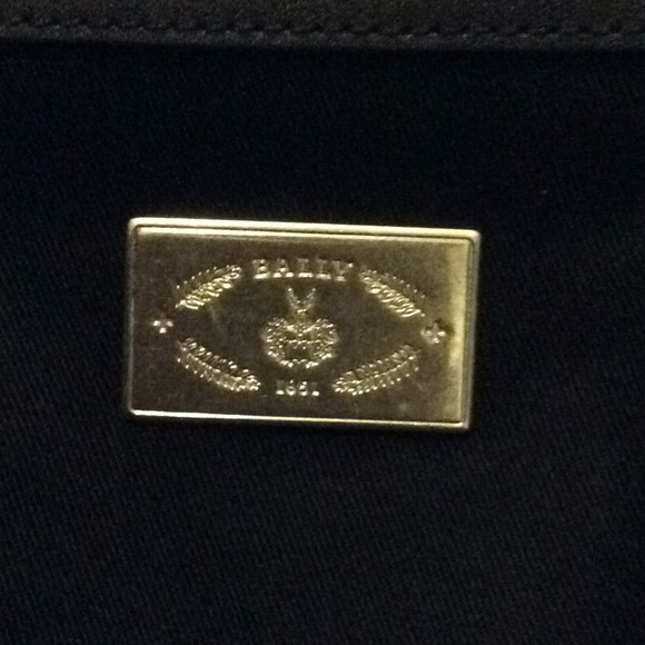 Bally velvet leather shoulder bag - Picture 8 of 8